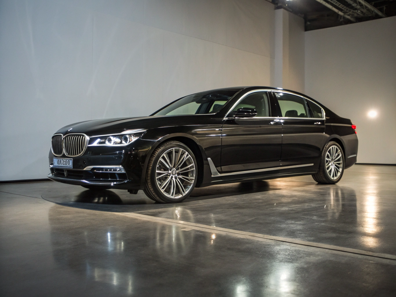 Qara BMW 7 Series diplomatik flaqman lüks sedanı